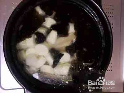 怎么做山药木耳鸭翅汤好吃?