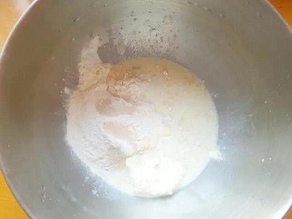 葱香肉松面包卷怎么做？