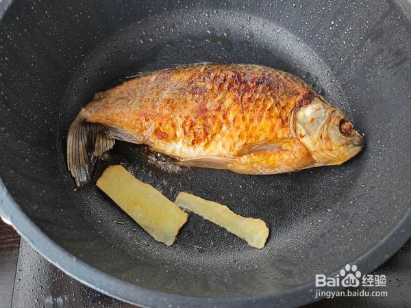 鲜味鲫鱼豆腐汤的制作教程