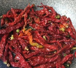 新疆柴窝堡辣子鸡（跟饭馆没差别）