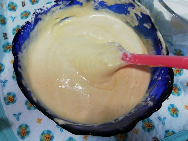 葡萄干戚风蛋糕