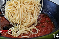 蒜香番茄鳀鱼面