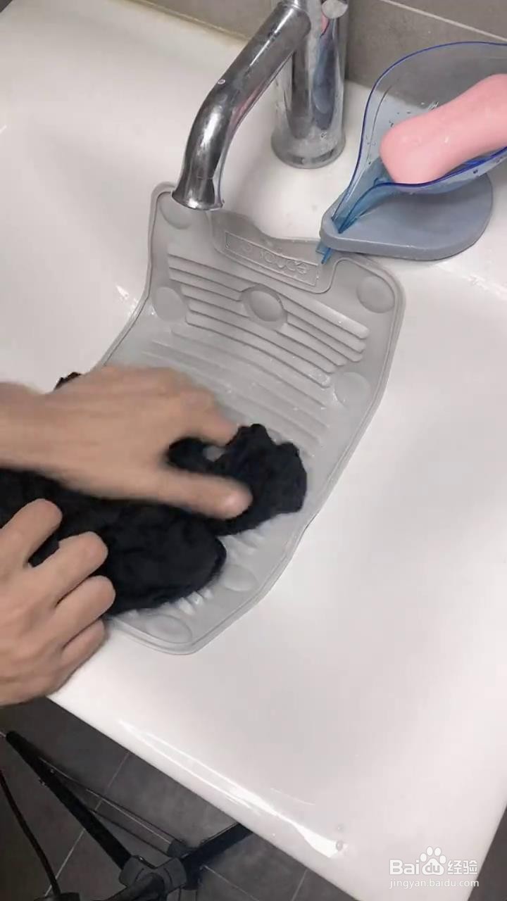 如何巧妙使用硅胶搓衣板？