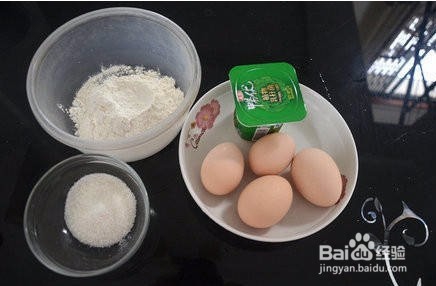 不用烤箱也能做蛋糕，口感更顺滑哦！