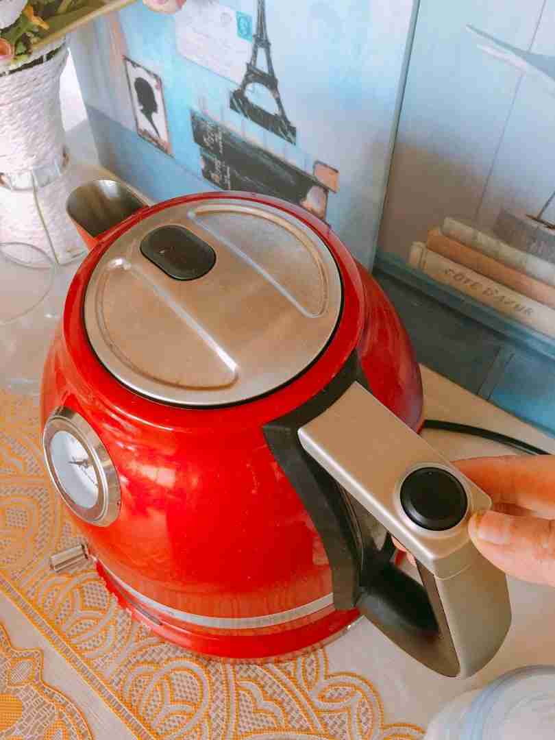 起早不在害怕没有热水喝了，用智能温控电水壶