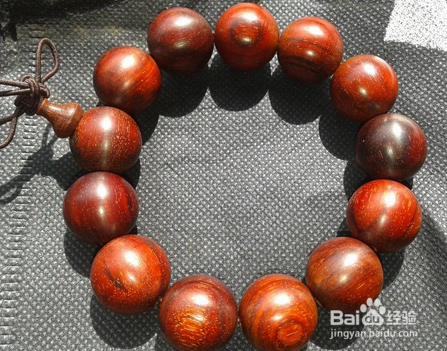 鸡血红小叶紫檀是什么