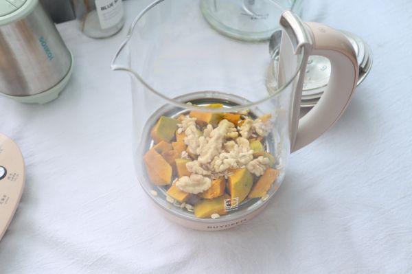 贝贝南瓜燕麦核桃露