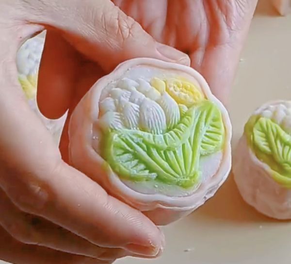 芝士咖啡巧脆珠冰皮月饼