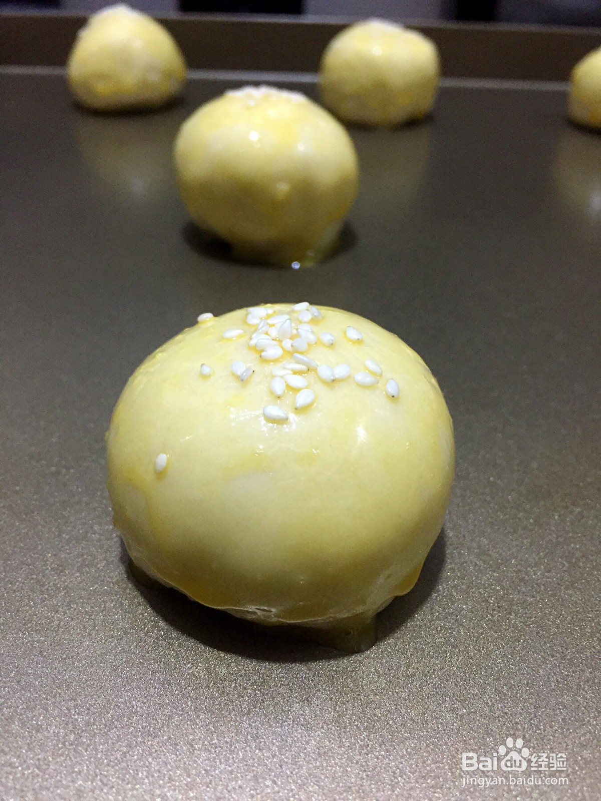 爱憎分明的榴莲酥的做法