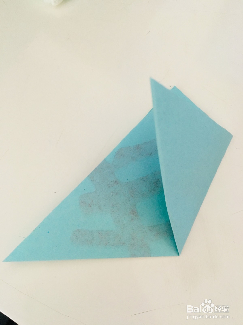 怎样剪出五瓣心形窗花?