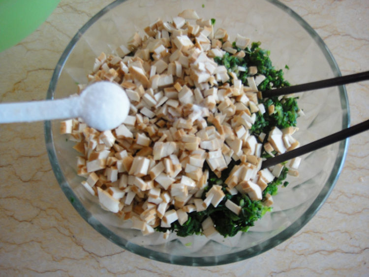 教你做马兰头松仁拌香干,真是难得的美味