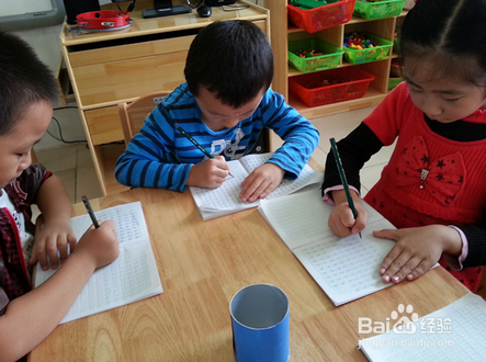 如何教会小朋友写数字呢