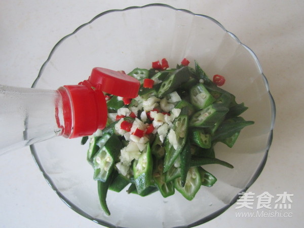 火腿拌秋葵的做法