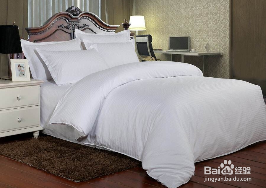 怎样快速去除被子上的霉味?