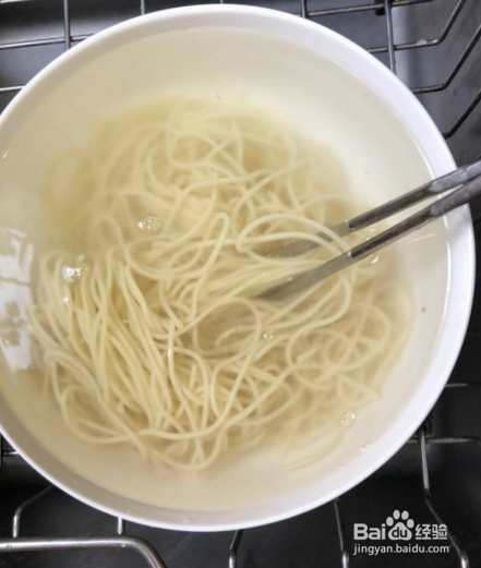 葱油拌面的美味做法