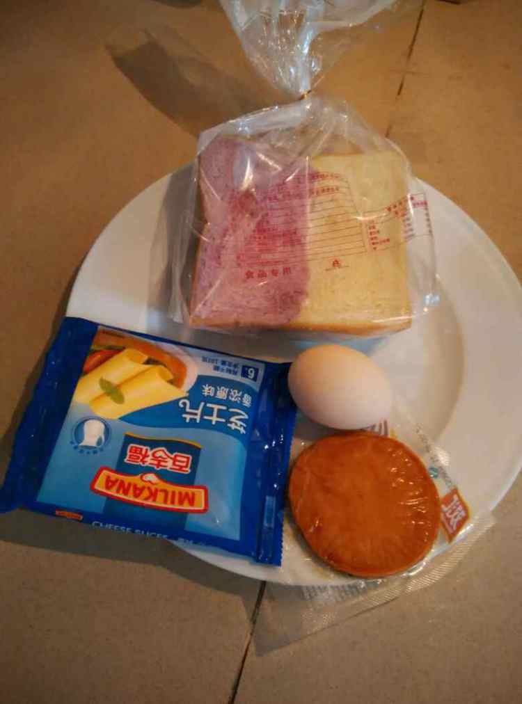 自己做炼乳西多士,让你不在花冤枉钱!