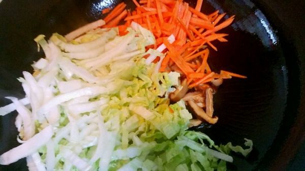 白菜豆腐三丝汤