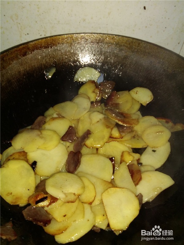 滇味——干锅腊肉洋芋片