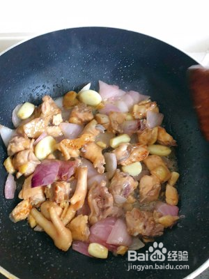 鸡肉煲的家常做法