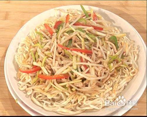 解暑食谱绿豆芽炒肉丝的做法