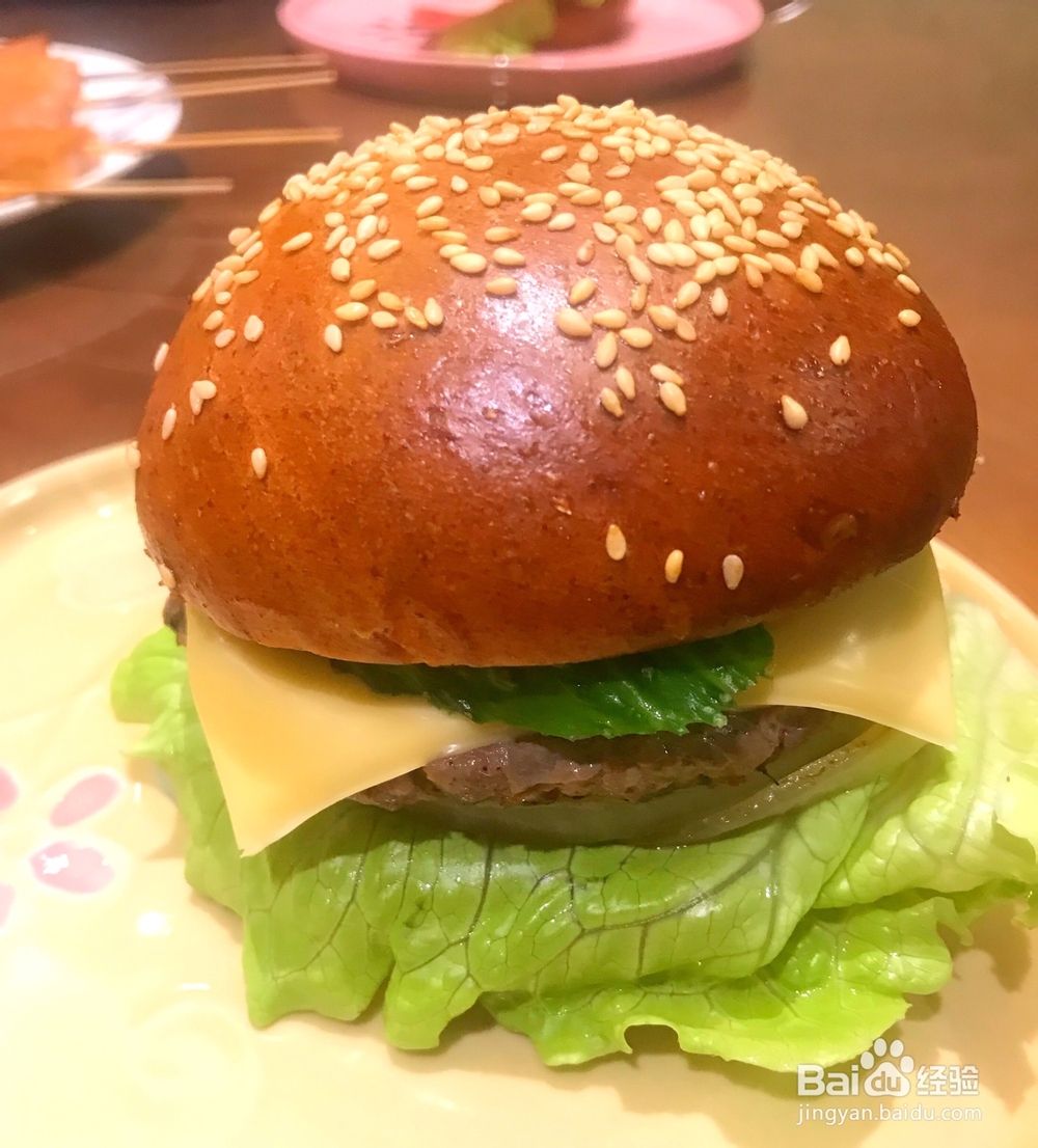 香香脆脆的牛肉汉堡