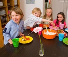 怎样才能让孩子好好吃饭（一般人我不告诉他！）