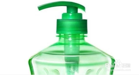 衣服上沾了油渍