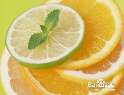 蜂蜜柠檬水的做法。