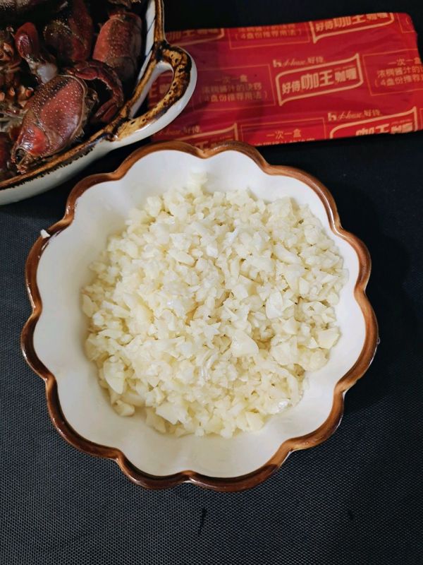 蒜蓉咖喱小龙虾