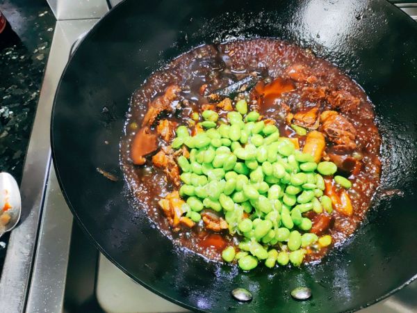 红烧香菇走地鸡