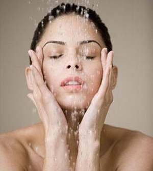 只需三步轻松去除新痘痘