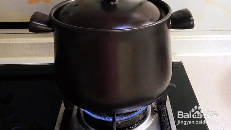 砂锅脊骨鲜藕汤