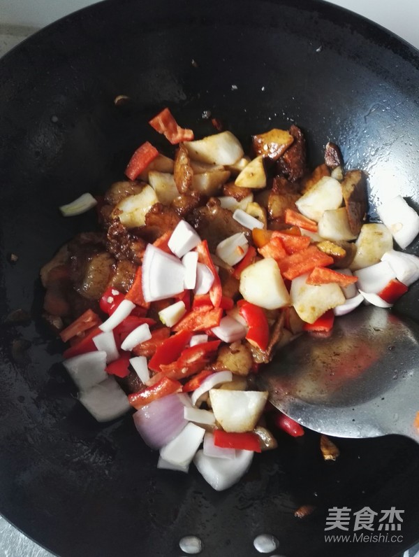 家常回锅肉式小炒