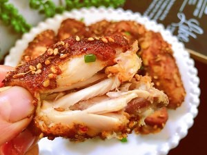 好吃到舔手指的孜然鸡翅，一盘根本不够吃