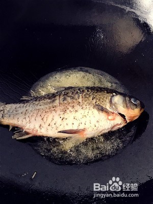 红烧鲫鱼的做法