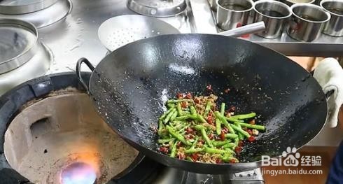 家常易学简单菜之—香辣干煸肉沫四季豆