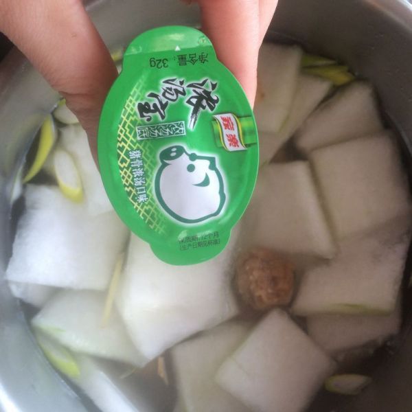 冬瓜丸子粉丝汤