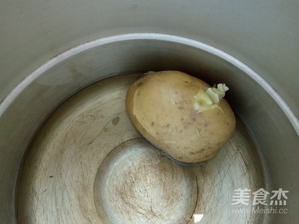 酱香肉末土豆泥