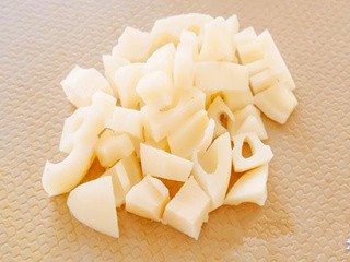 莲藕猪肉汤面怎么做