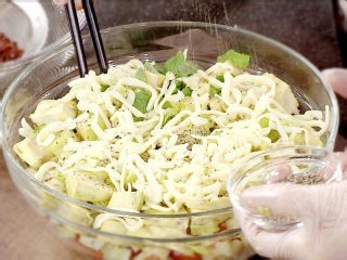 怎样做营养的青柠藜麦沙拉