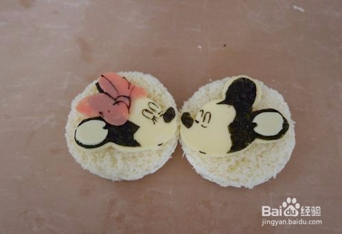 卡通便当—亲亲米奇米妮怎么做?
