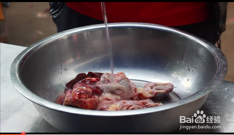 如何制作酸辣鸡杂