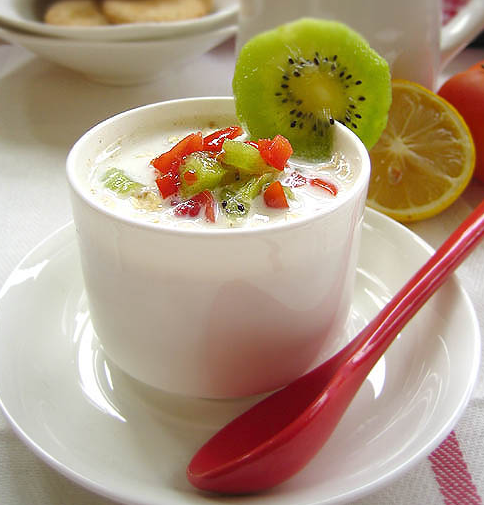 水果牛奶麦片粥