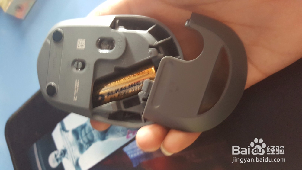 罗技M171无线鼠标使用方法