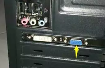 电脑显示器花屏怎么办？两种方法解决花屏问题