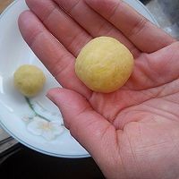 制作好吃又好看的芝士地瓜丸