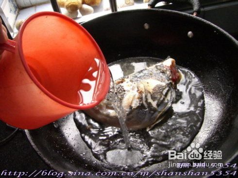 芜茜鱼头豆腐汤的做法