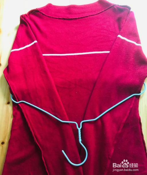 挂毛衣的正确方法