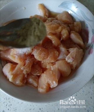 黄瓜炒鸡丁的做法