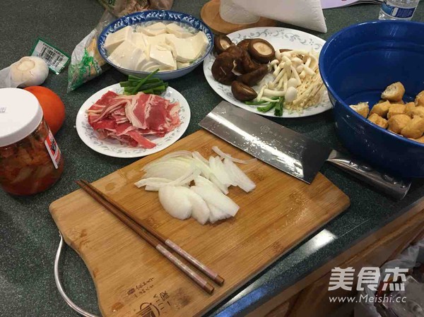 肥牛菌菇汤的做法